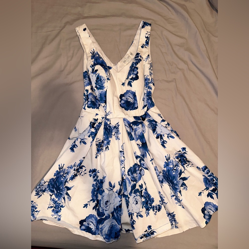 June & Ivy dress with pockets.